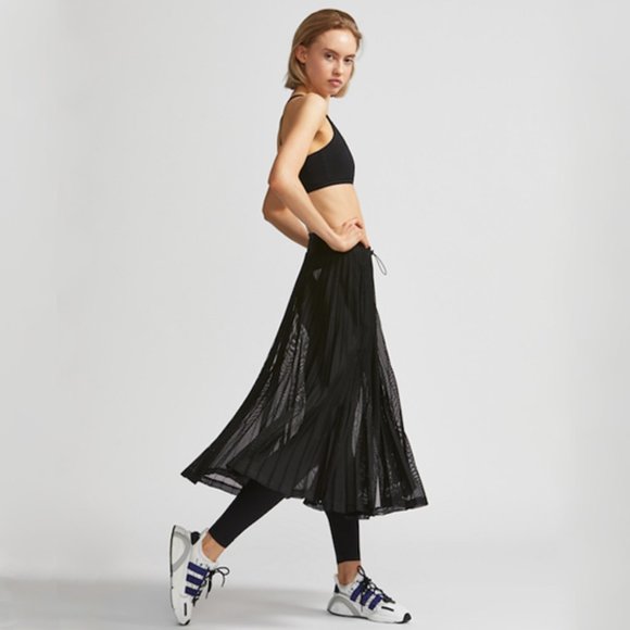 UNIQLO CHIFFON KNIFE PLEAT SEMI-SHEER MIDI SKIRT - NO PANTS LOOK - Picture 8 of 12